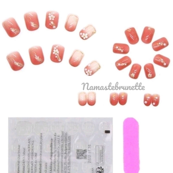 2/$16 3D Floral Pearls Glitter Press On Nails - Picture 10 of 16